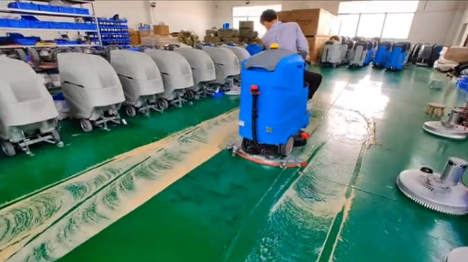 信阳2023年还在用人工的物业保洁不妨试试洗地机吧