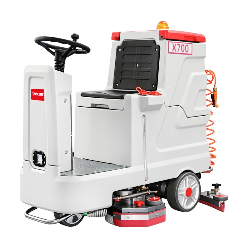 信阳坦洁全自动驾驶式洗地机X700
